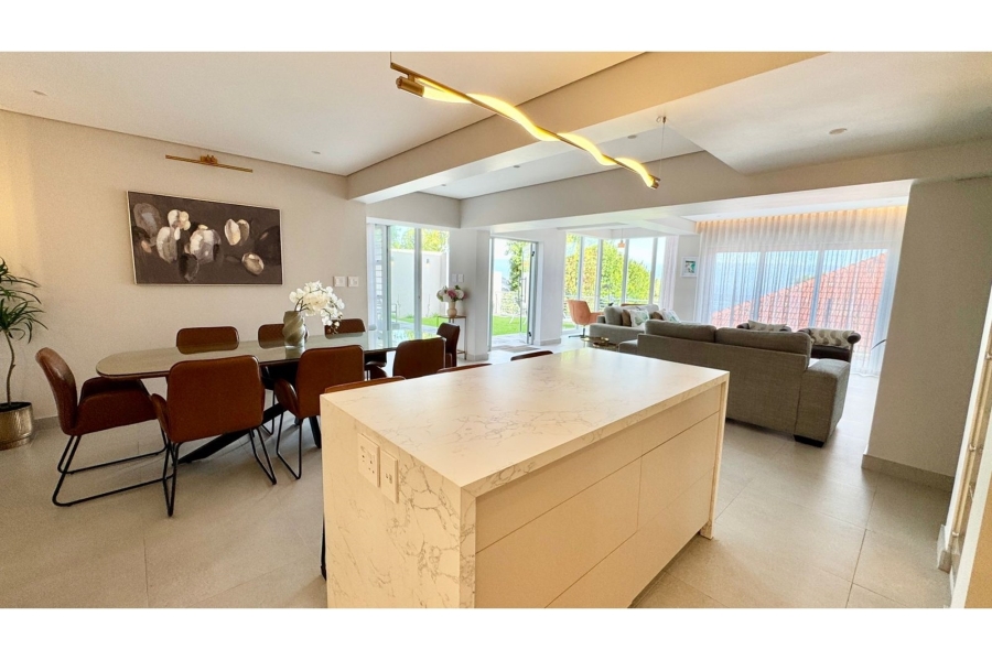 To Let 3 Bedroom Property for Rent in Clifton Western Cape